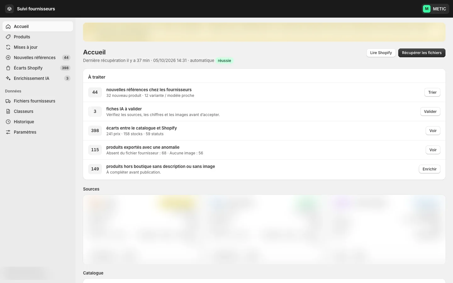 Startbildschirm des Lieferanten-Trackers mit neuen Artikelnummern, freizugebenden Produktblättern und Abweichungen zwischen Katalog und Shop; Lieferantenangaben sind unkenntlich gemacht